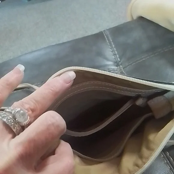 EUC-Tignanello Crossbody Bag - Picture 6 of 13